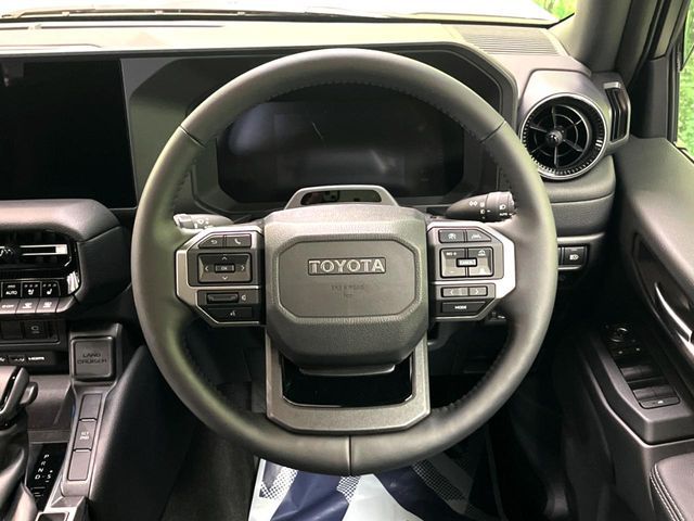 LANDCRUISER 250