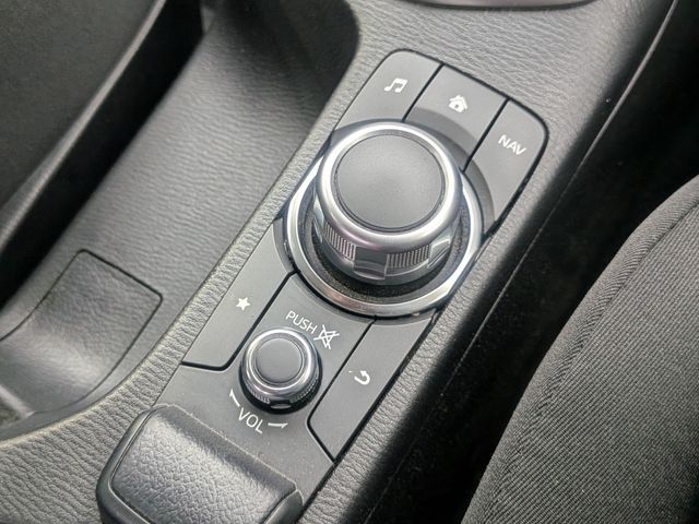 MAZDA2
