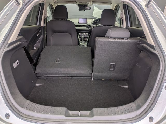 MAZDA2