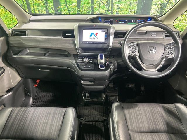 FREED HYBRID 4WD