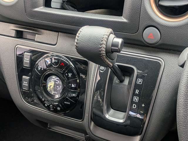 CARAVAN van 2WD