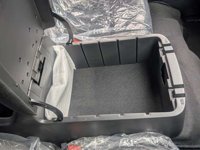 CARAVAN van 2WD