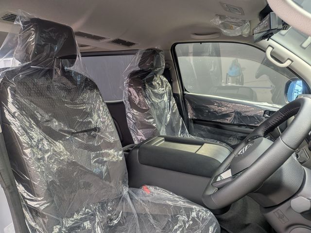 CARAVAN van 2WD