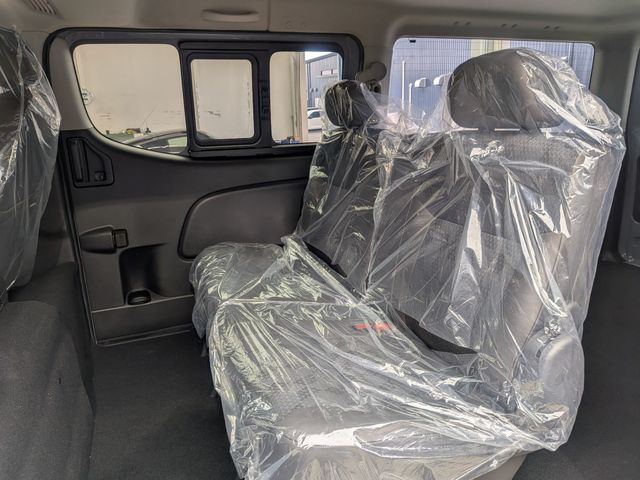 CARAVAN van 2WD