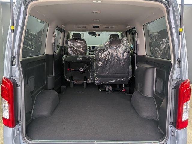 CARAVAN van 2WD