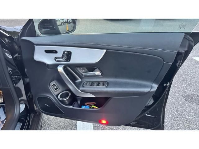 MERCEDES BENZ CLA Shooting Brake