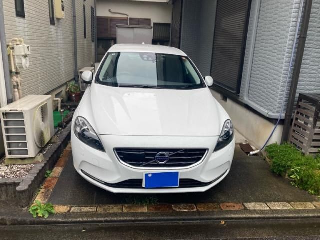 VOLVO V40