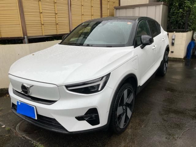VOLVO C40