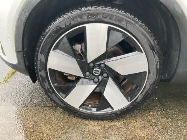 VOLVO C40