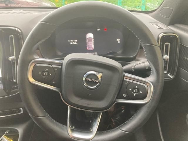 VOLVO C40