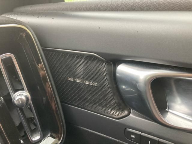 VOLVO C40