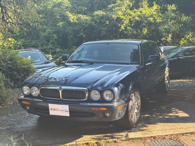 JAGUAR XJseries sedan