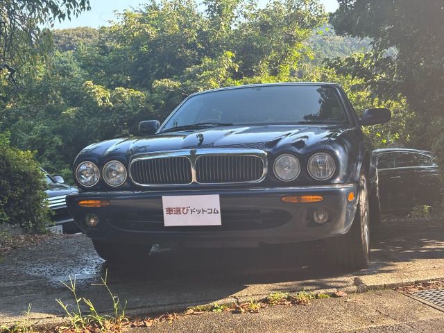 JAGUAR XJseries sedan