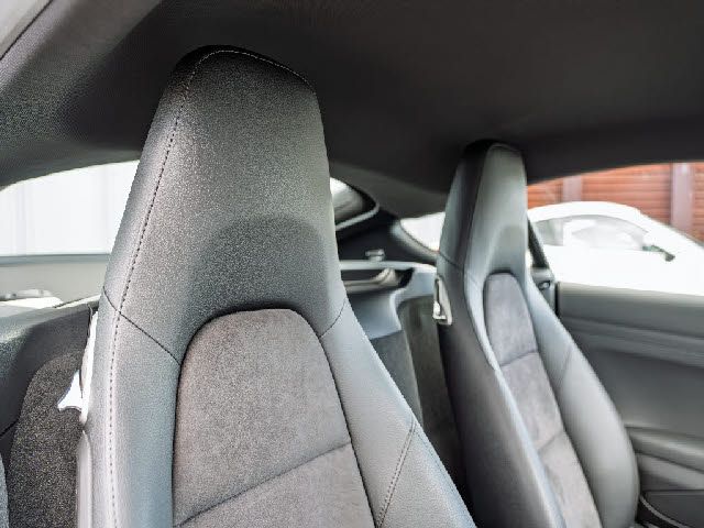 PORSCHE CAYMAN