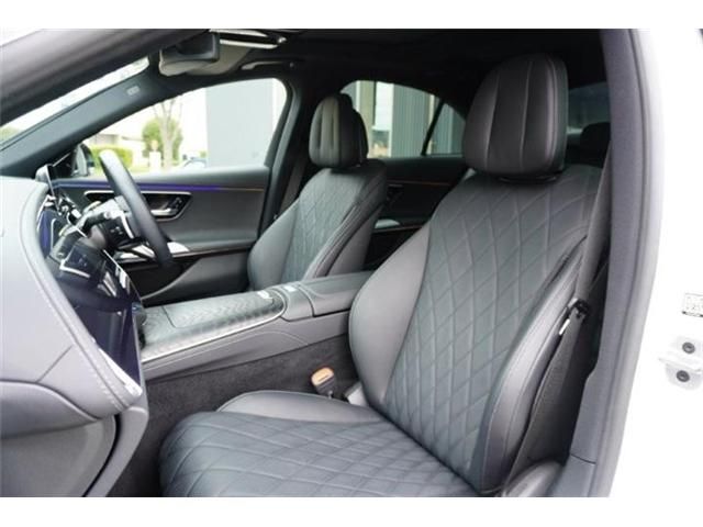 MERCEDES BENZ E class sedan