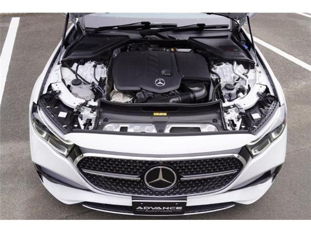 MERCEDES BENZ E class sedan