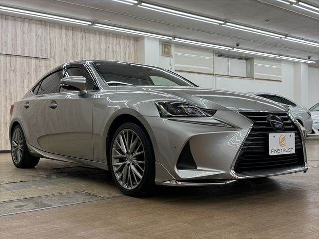 LEXUS IS300h