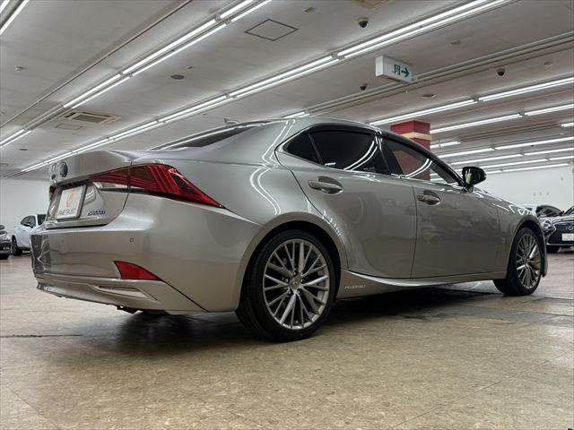 LEXUS IS300h