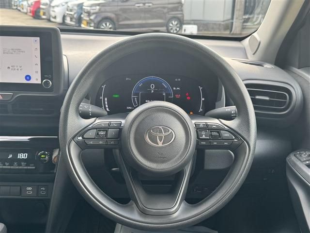 YARIS CROSS HYBRID