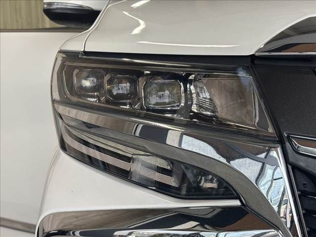 ALPHARD hybrid 4WD