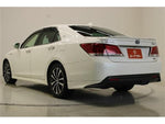 CROWN sedan hybrid