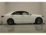 CROWN sedan hybrid