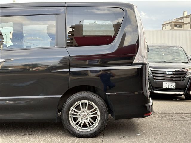 SERENA  WG 4WD