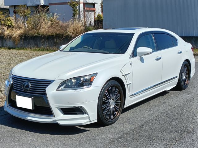 LEXUS LS600hL