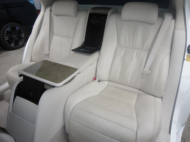 LEXUS LS600hL