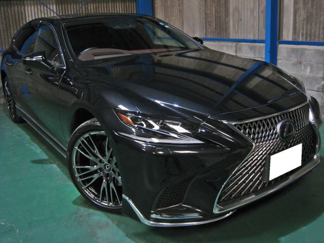 LEXUS LS500h 4WD