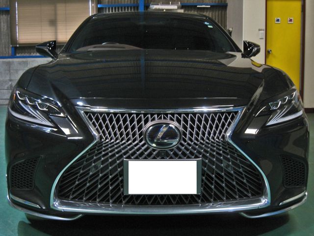 LEXUS LS500h 4WD