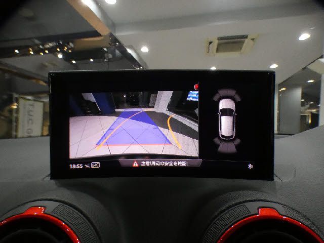 AUDI SQ2