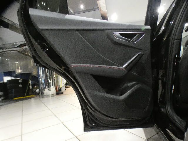 AUDI SQ2