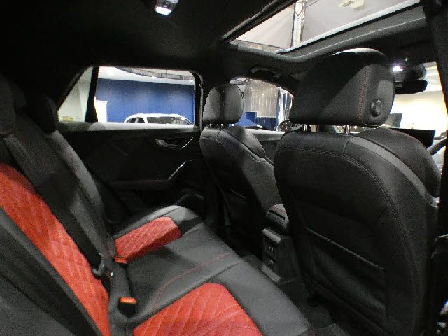 AUDI SQ2