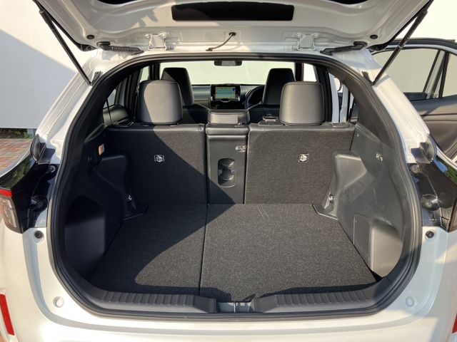YARIS CROSS HYBRID