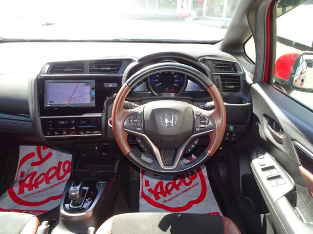 FIT HYBRID