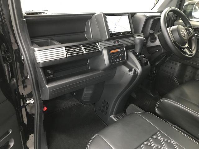 N-VAN 4WD