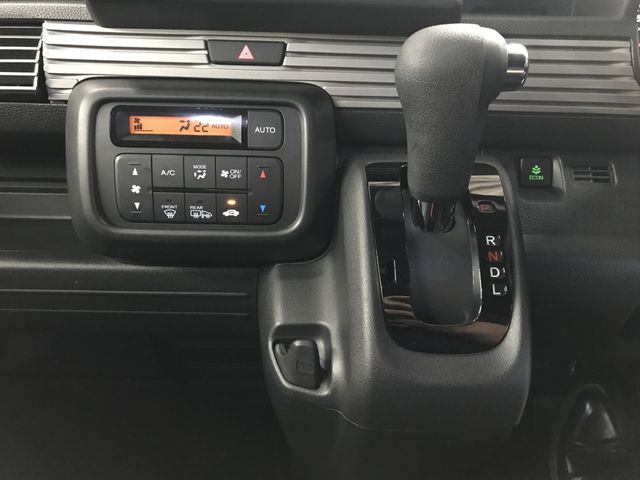 N-VAN 4WD