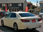 CROWN sedan