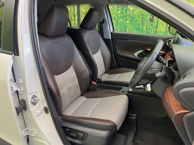 YARIS CROSS HYBRID