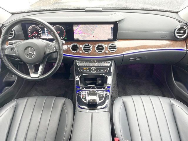 MERCEDES BENZ E class sedan