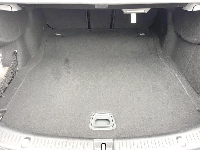 MERCEDES BENZ E class sedan