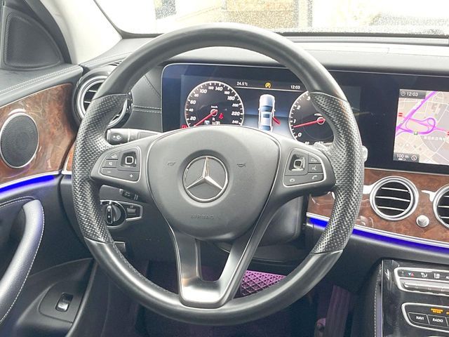 MERCEDES BENZ E class sedan