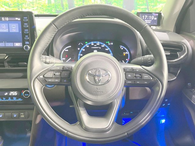 YARIS CROSS HYBRID
