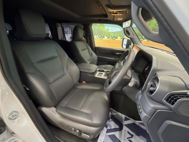 LANDCRUISER 250