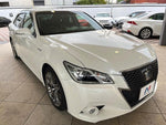 CROWN sedan hybrid