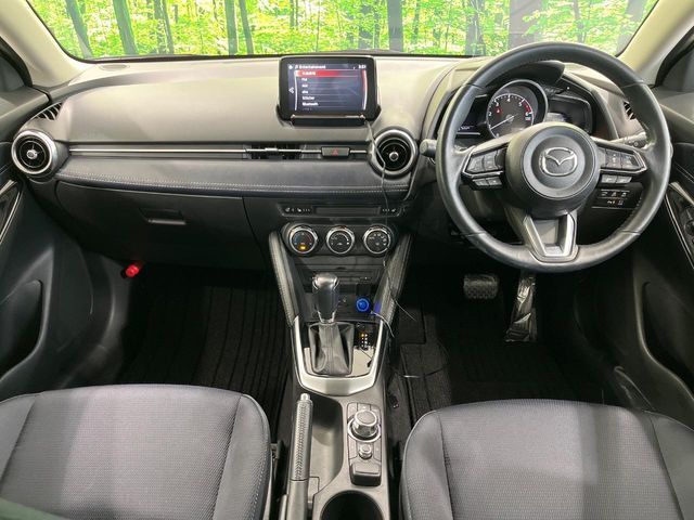 MAZDA2