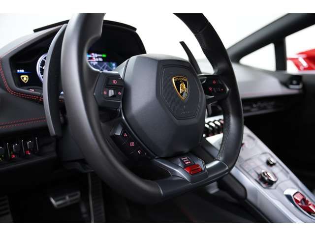LAMBORGHINI HURACAN