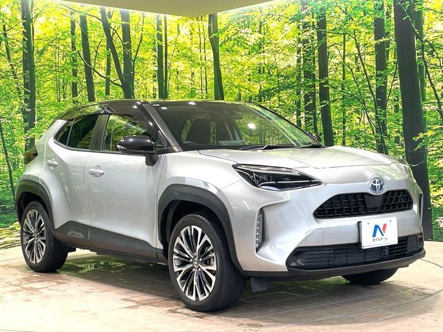 YARIS CROSS HYBRID