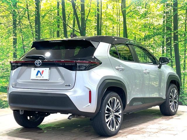 YARIS CROSS HYBRID